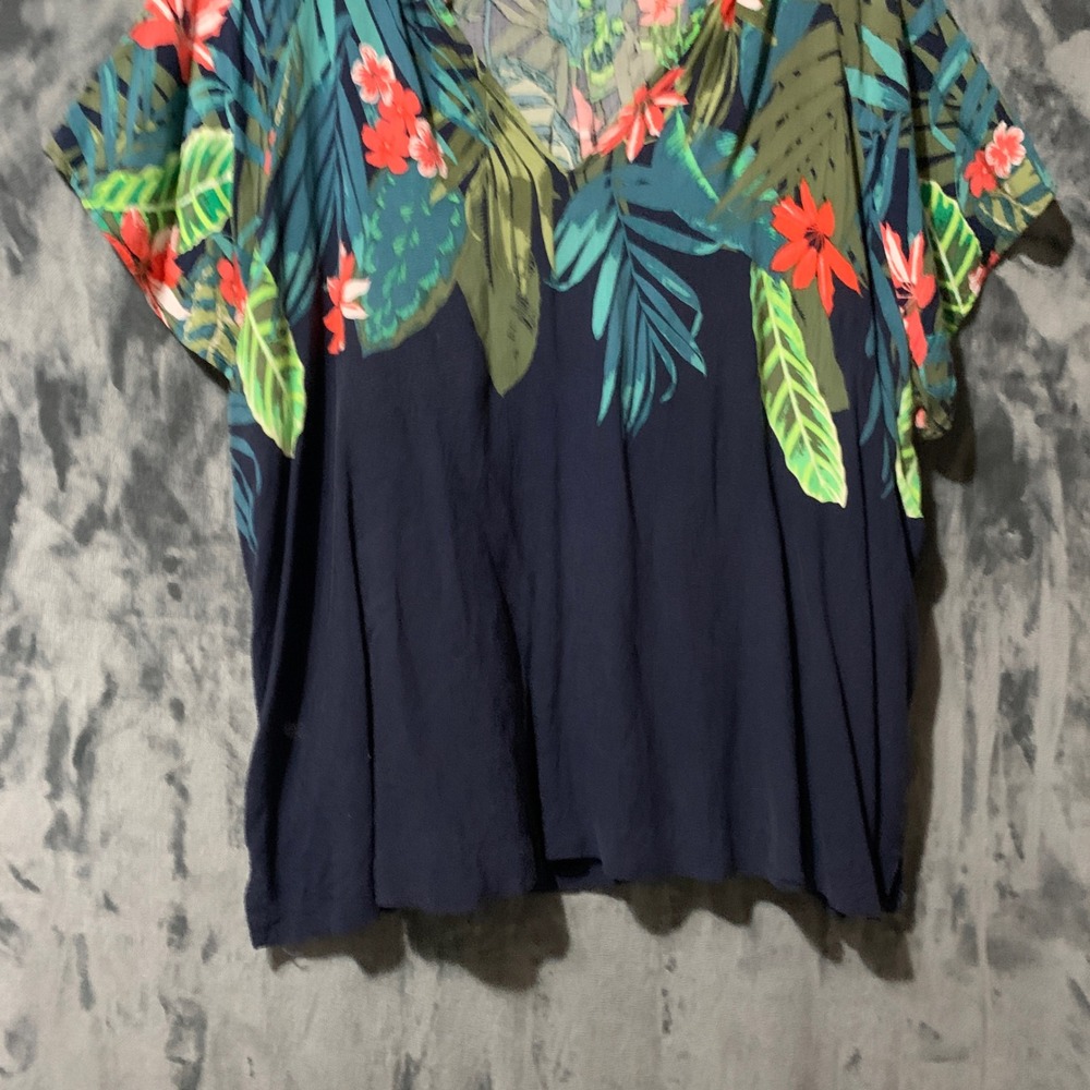 Old Navy Blouse Womens XXL Pretty Co Black Print Navy Blue Tropical Floral EUC - Picture 5 of 13